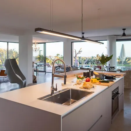 Dama - Luxury Escape * Avola